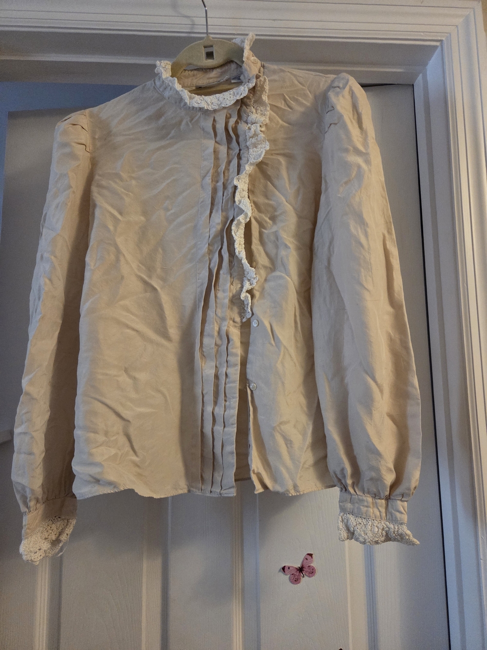 Cream Silk Victorian-Style vintage Lace Trim Blouse Size 12 Adrianna Papill